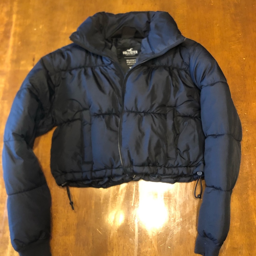 Hollister Women's Black Puffer Jacket